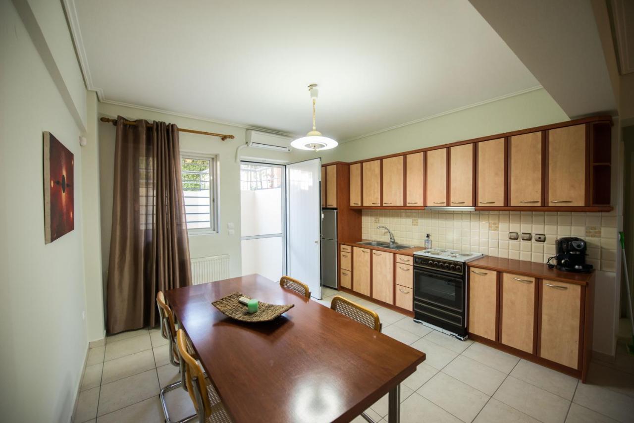 Marias Bbq Garden House Apartment Каламата Екстериор снимка